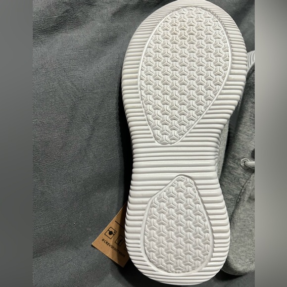 NWT: Crevo Footwear kids US 12 grey and white, boat shoe - Picture 2 of 3